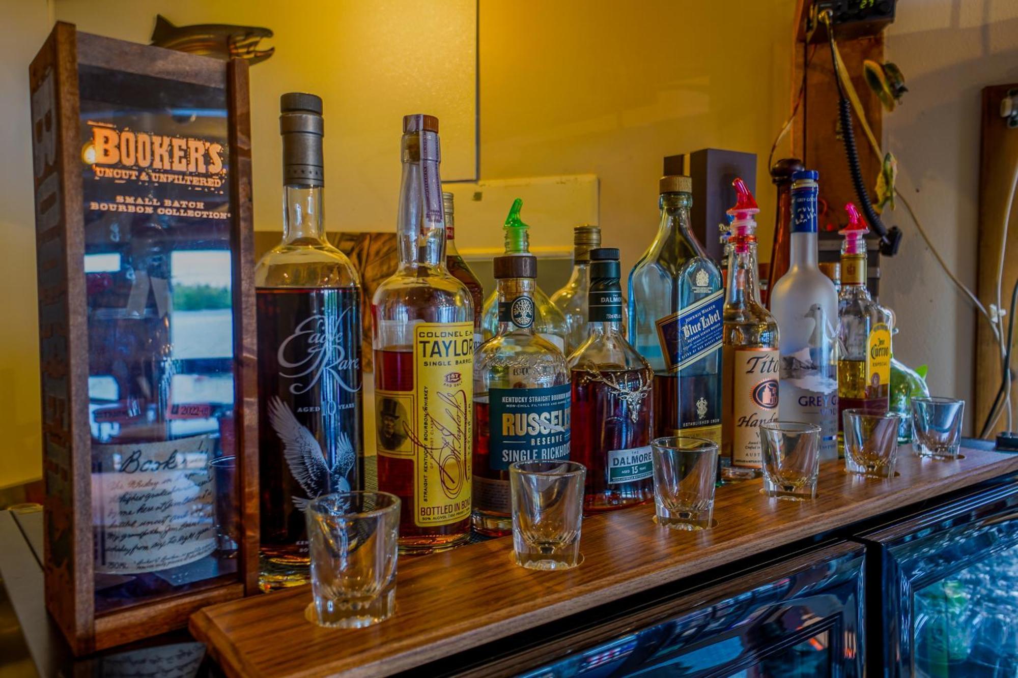 Sportsman'S Cove Lodge ケチカン エクステリア 写真